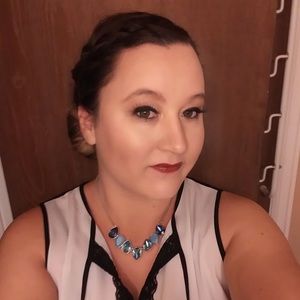 Meet your Posher, Janelle